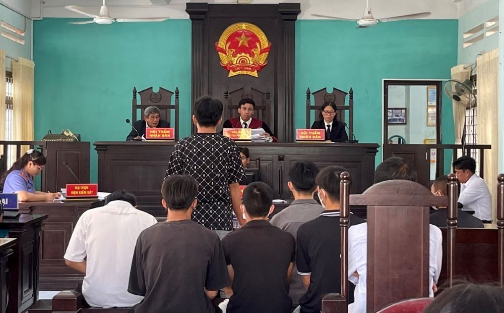 Hồ sơ điều tra - Bình Thuận: Lĩnh án vì đánh nhau do mâu thuẫn khi đá bóng