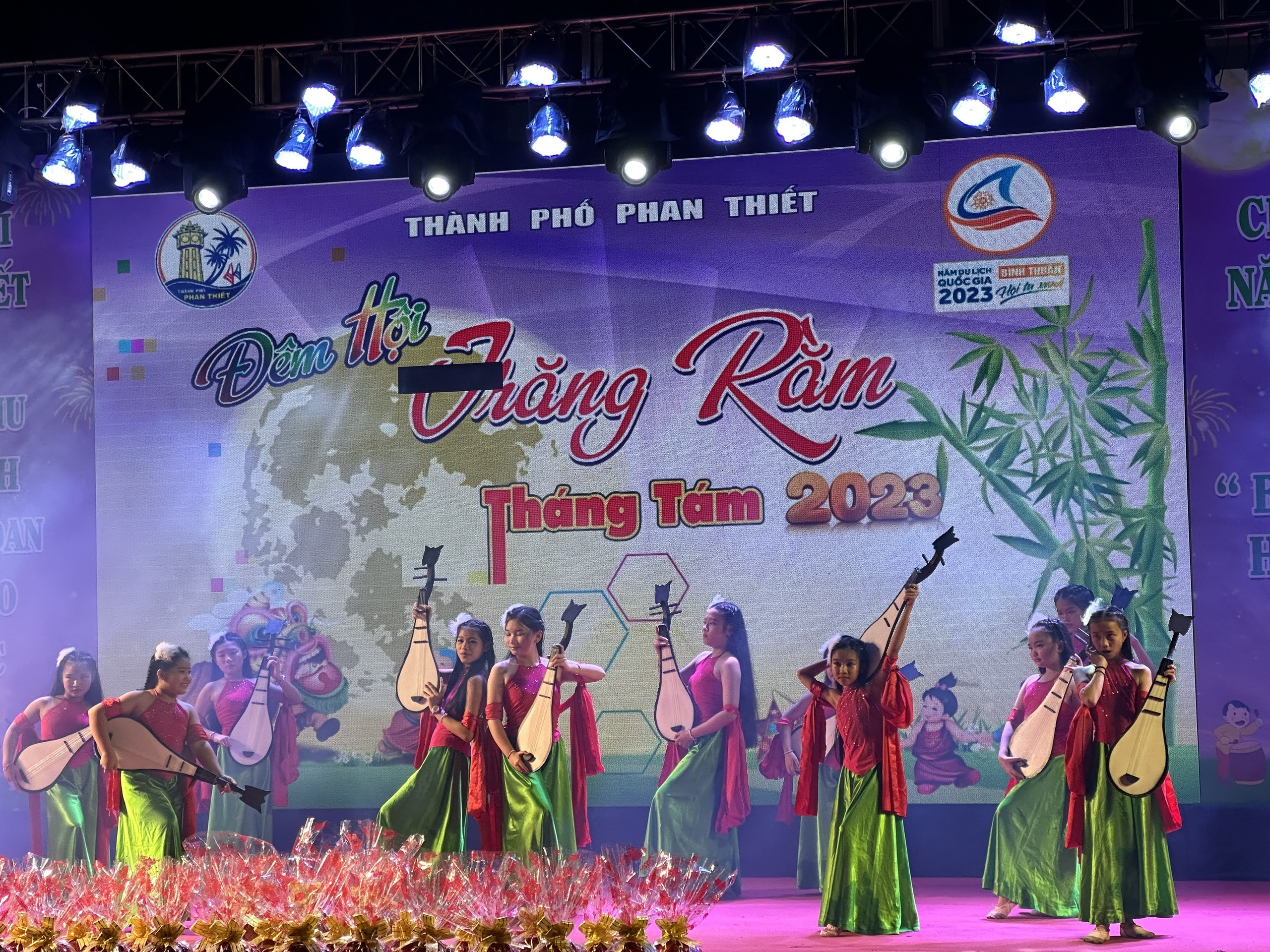 Dân sinh - Đa sắc màu Lễ hội rước đèn trung thu tại Tp.Phan Thiết, tỉnh Bình Thuận