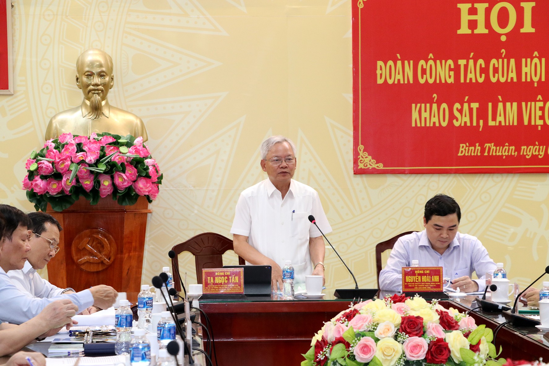 Sự kiện - Đoàn công tác Hội đồng Lý luận Trung ương làm việc với tỉnh Bình Thuận (Hình 2).