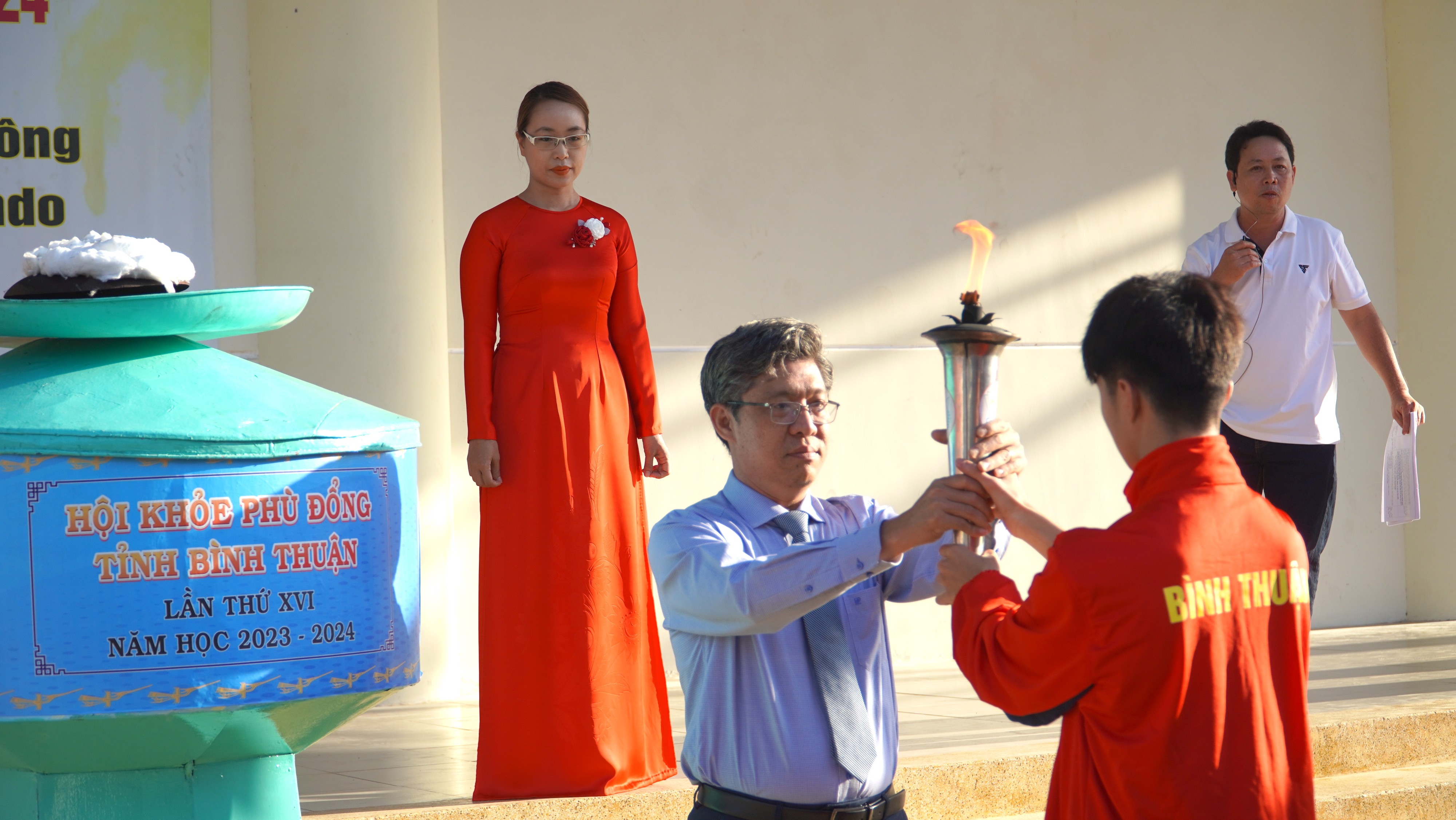 Toàn cảnh - Hơn 2.200 vận động viên tranh tài tại Hội khỏe Phù Đổng tỉnh Bình Thuận (Hình 2).