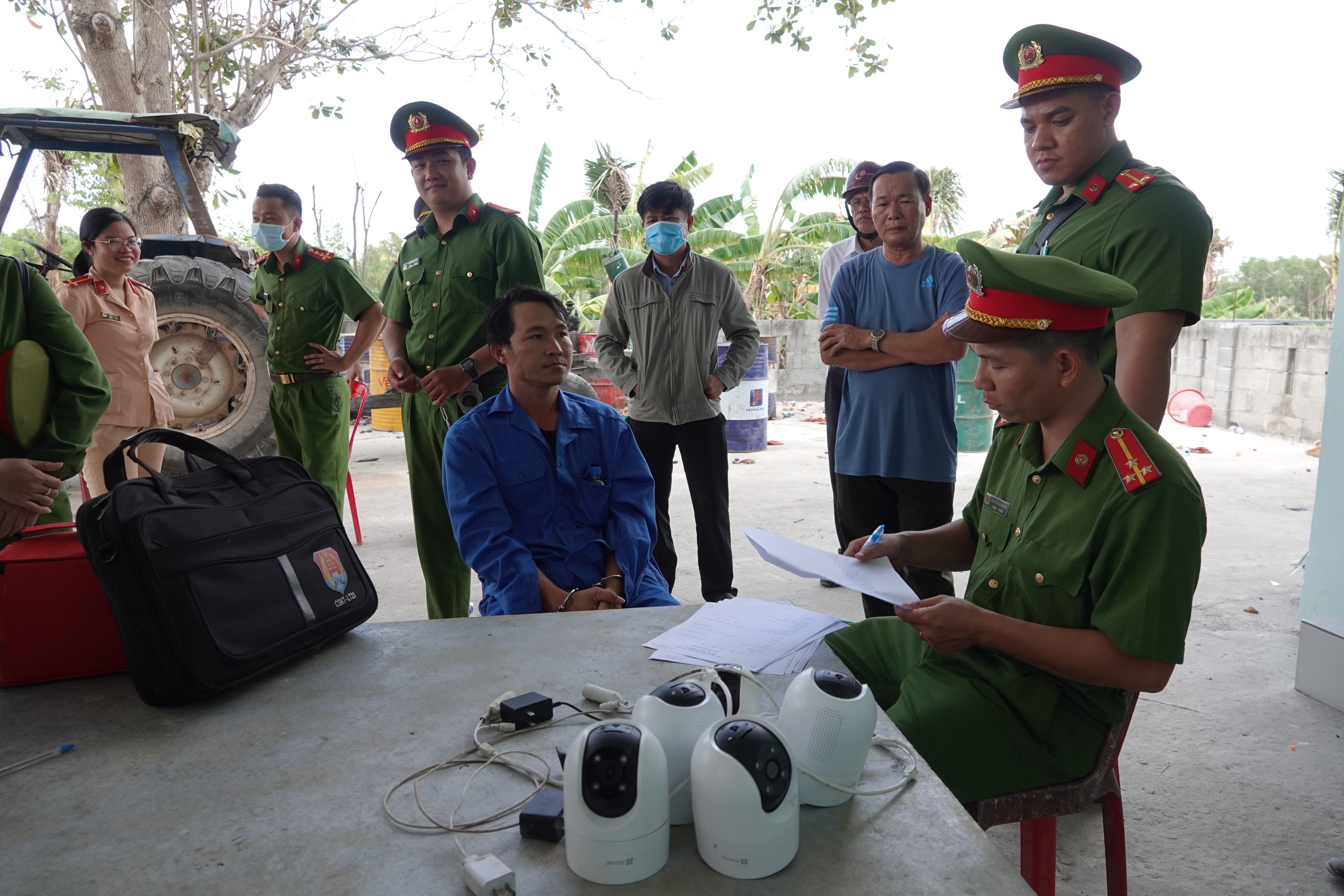 An ninh - Hình sự - Bình Thuận: Khởi tố, bắt tạm giam chủ mỏ khoáng sản (Hình 4).