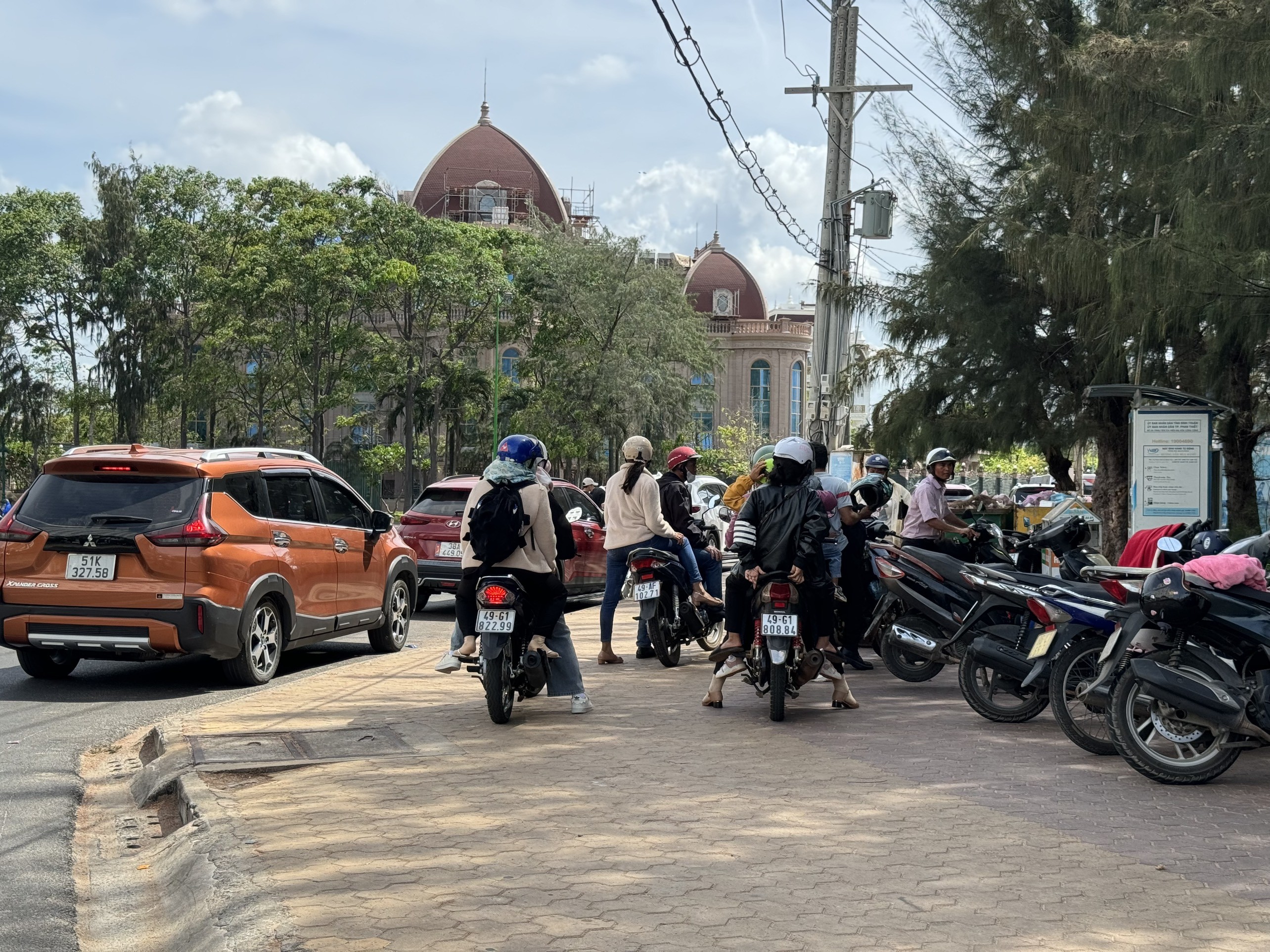 Dân sinh - Bình Thuận: Đón hàng ngàn du khách trong dịp lễ (Hình 6).