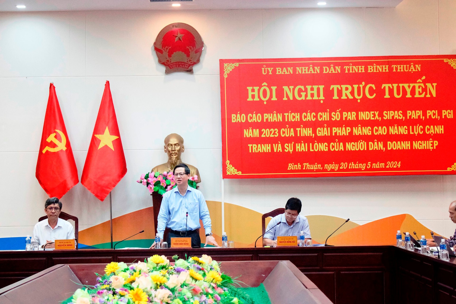 Sự kiện - Bình Thuận đề ra giải pháp nâng cao năng lực cạnh tranh và sự hài lòng của người dân