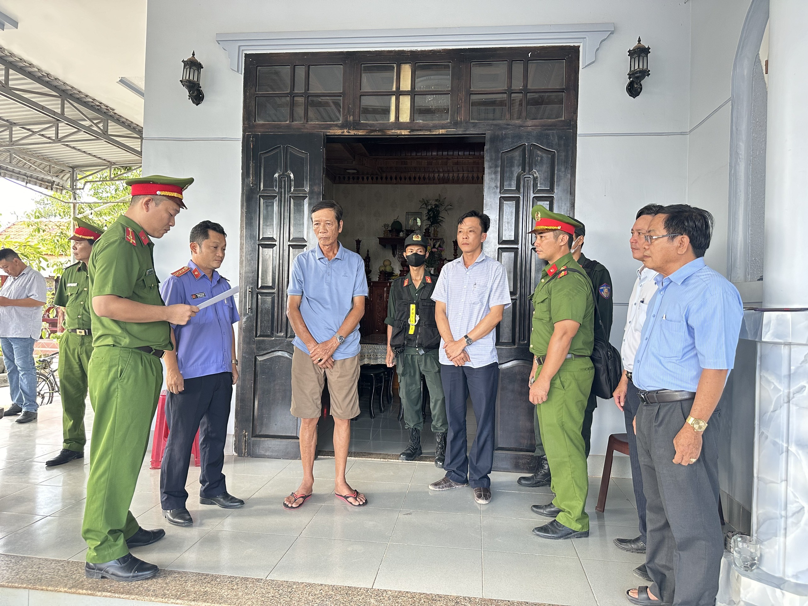 Hồ sơ điều tra - Bình Thuận: Lý do bắt nguyên Chủ tịch cùng cán bộ địa chính xã Sơn Mỹ (Hình 2).