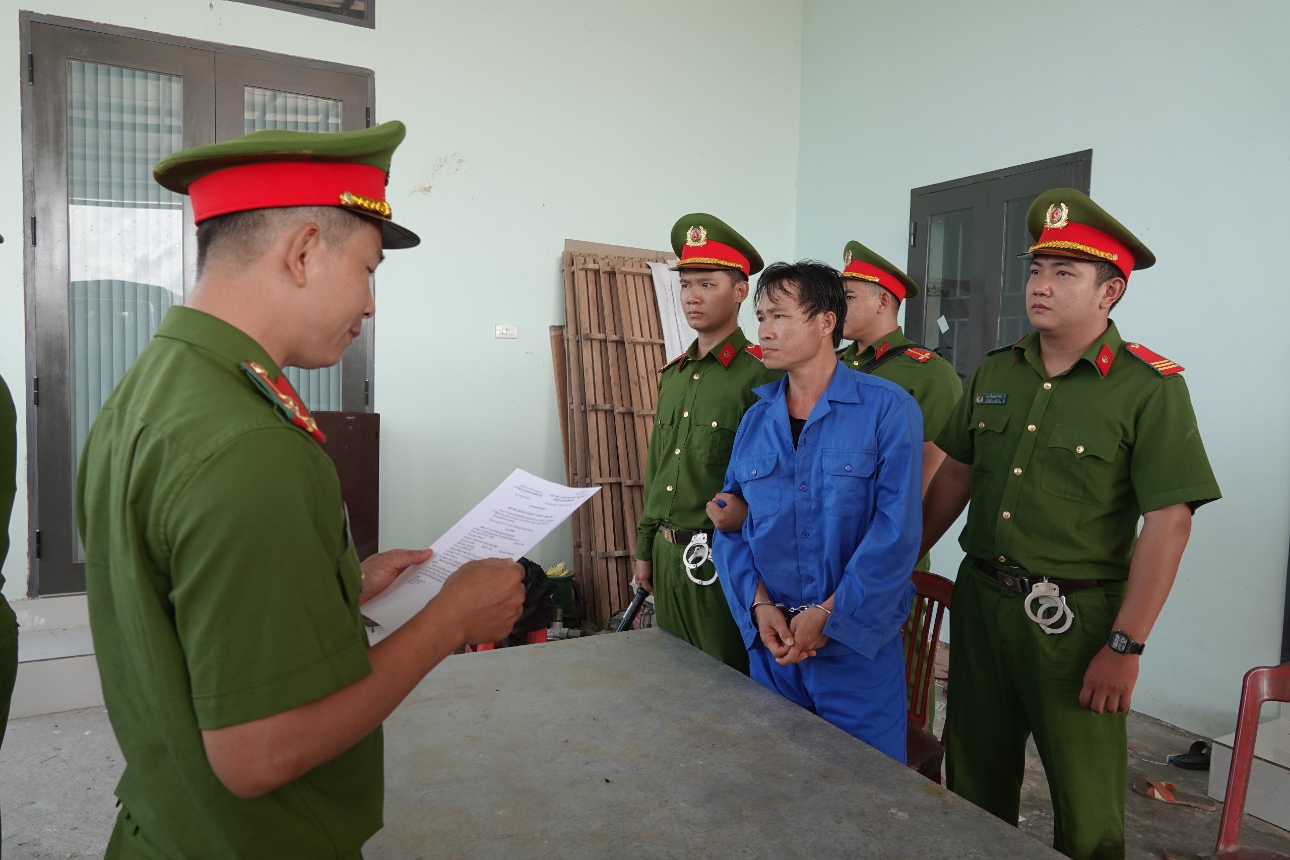 An ninh - Hình sự - Công an tỉnh Bình Thuận thông tin vụ nhận hối lộ ở trung tâm đăng kiểm (Hình 3).