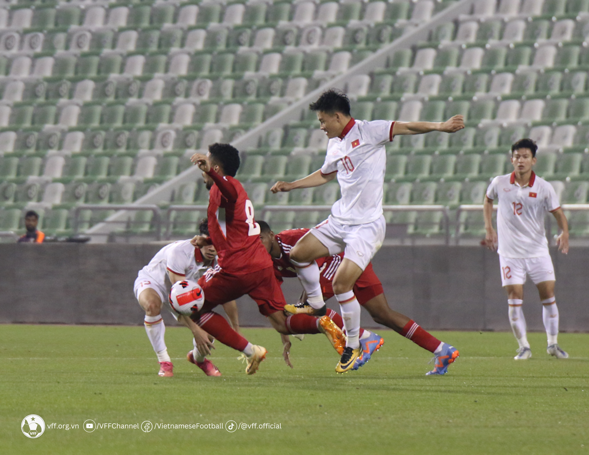 Bóng đá Việt Nam - U23 Việt Nam thua 4 bàn không gỡ trước U23 UAE