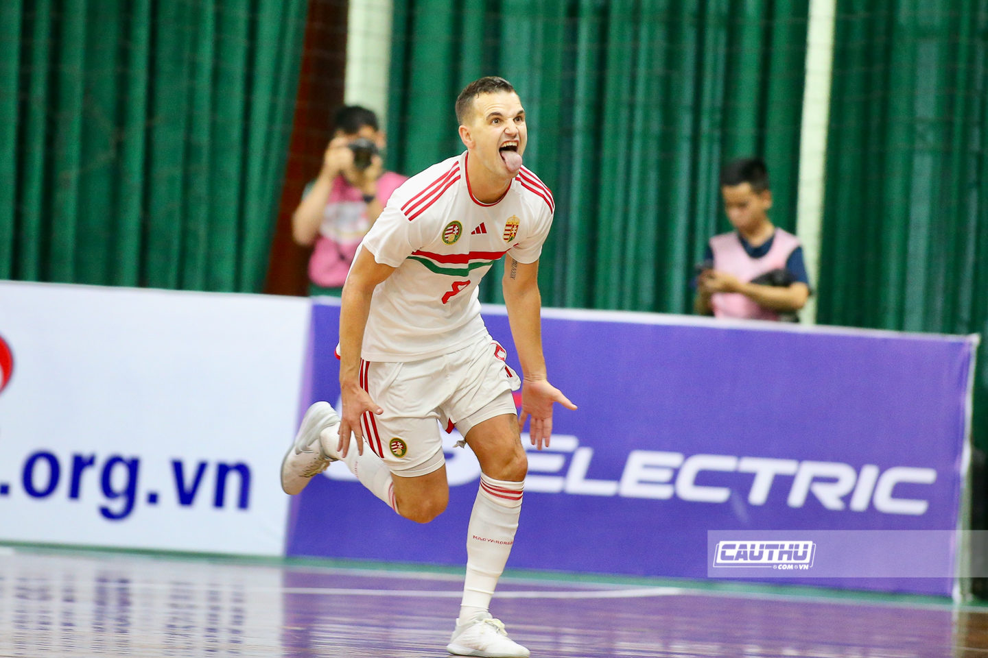 Bóng đá Việt Nam - Tuyển futsal Việt Nam thua đậm vì  đụng những.. 'cây sào' (Hình 4).