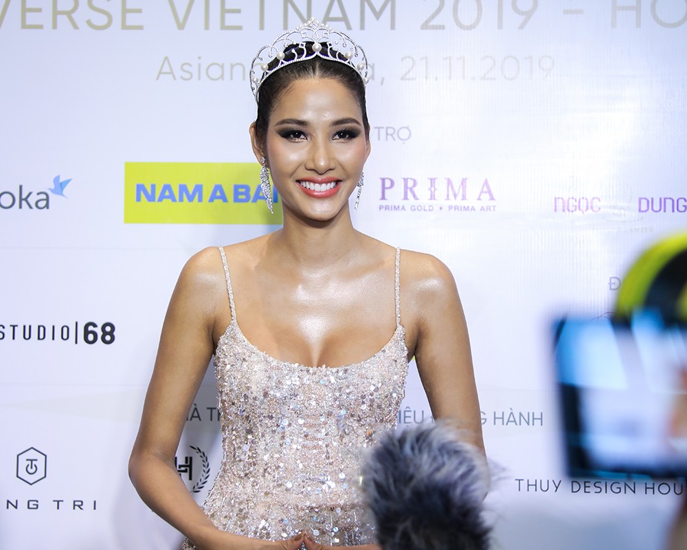 Ngôi sao - Á hậu Hoàng Thùy thừa nhận tham vọng giành vương miện Miss Universe 2019 