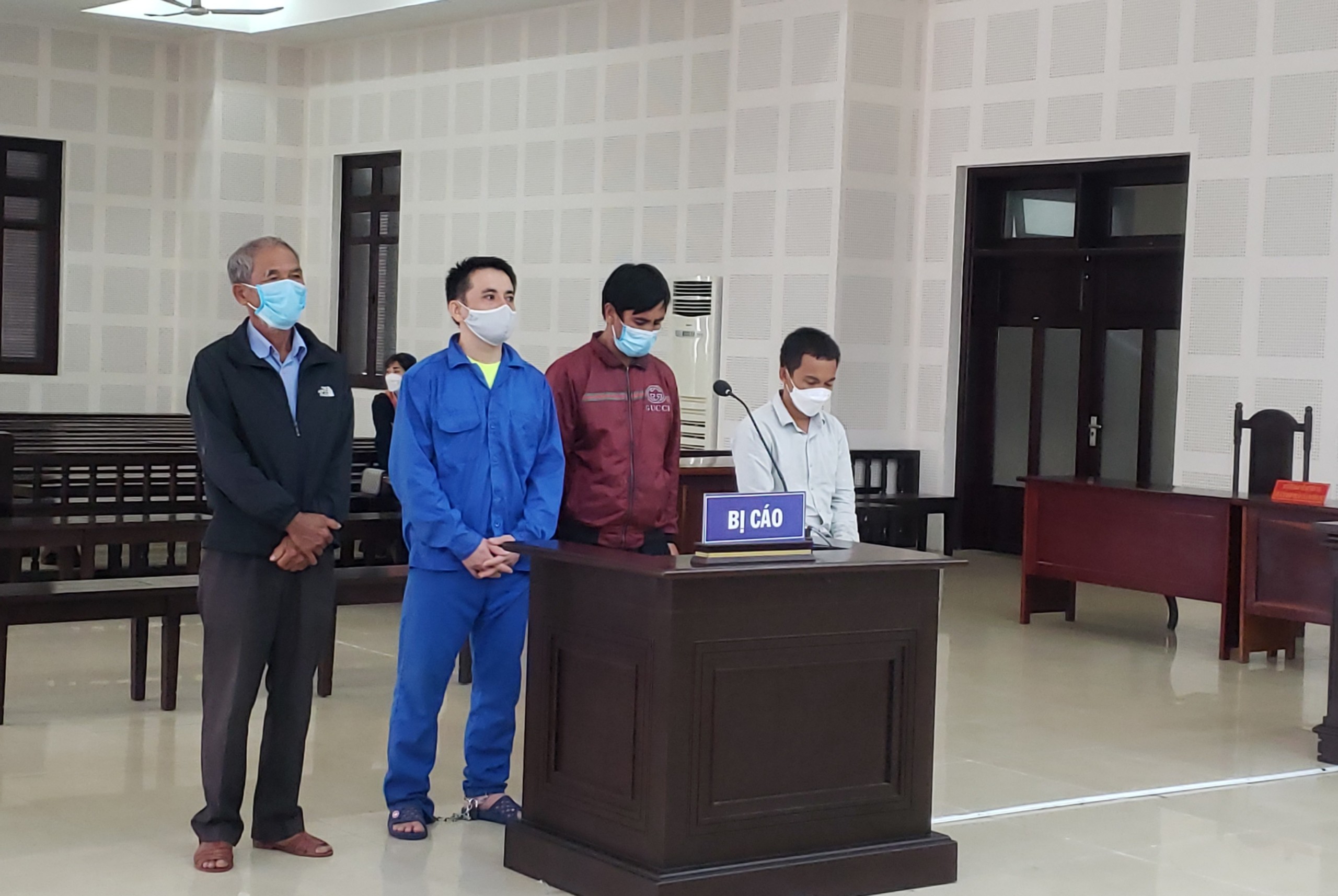 Hồ sơ điều tra - &Aacute;n t&ugrave; cho nh&oacute;m bị c&aacute;o đ&aacute;nh chết người v&igrave; nghi ăn trộm