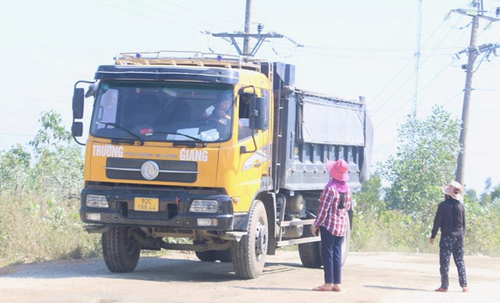 Môi trường - 2 công ty khai thác khoáng sản trái phép cố tình chây ì không di dời (Hình 2).