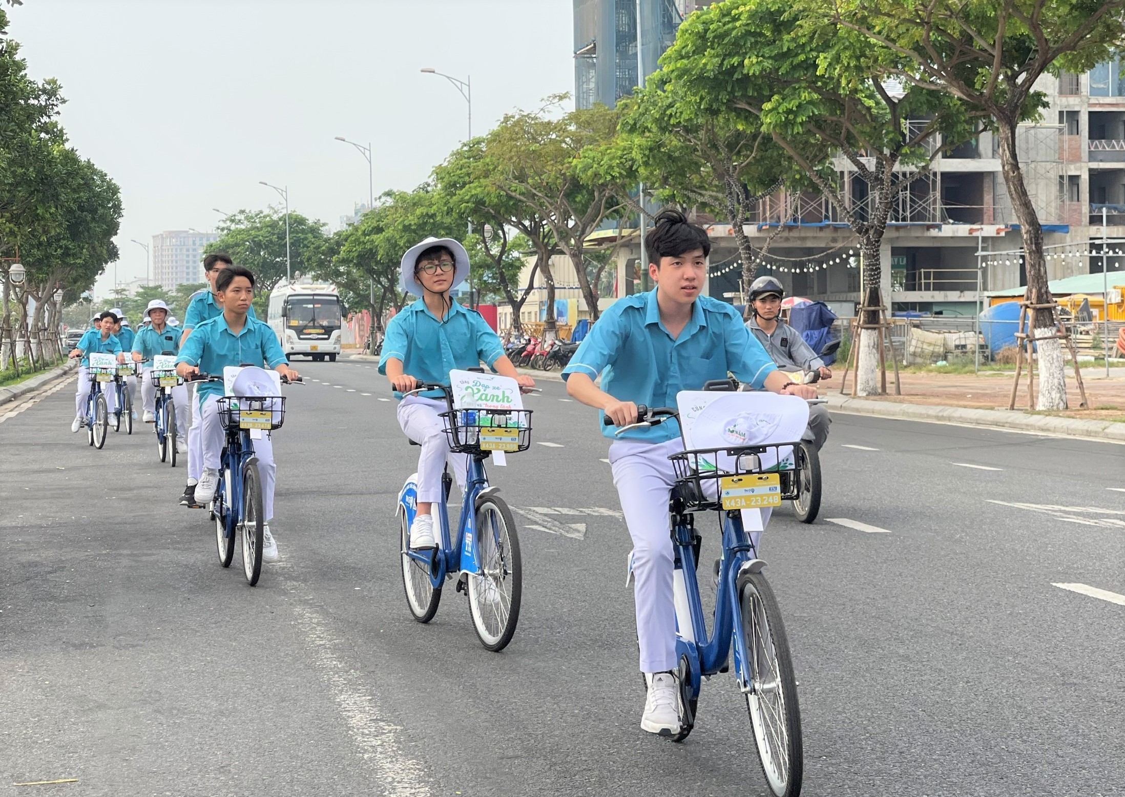 Giáo dục - Học sinh hứng thú với lớp học không tường trải nghiệm xe đạp công cộng (Hình 3).