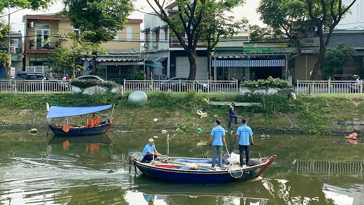 Môi trường - Đà Nẵng: Bàn giao công trình cải tạo cảnh quan sông Phú Lộc (Hình 2).