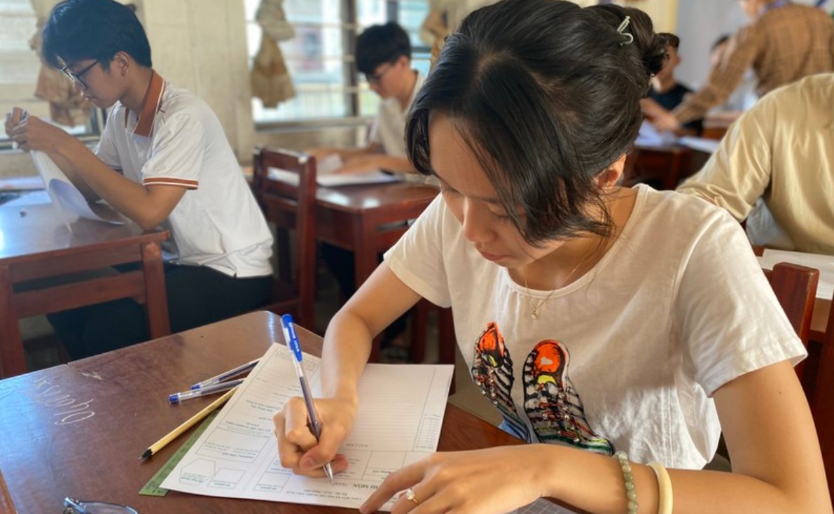 Giáo dục - Đà Nẵng: Thủ khoa kỳ thi tốt nghiệp THPT đạt hai điểm 10 