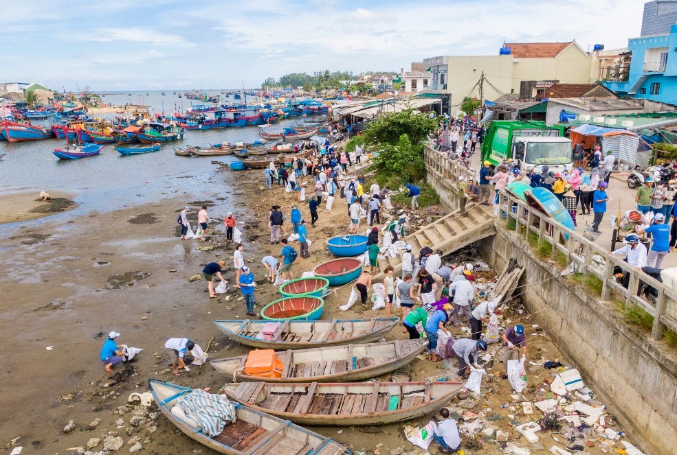 Dân sinh - Nhiều nơi ngay thành phố Quảng Ngãi dân phải dùng nước nhiễm phèn, mặn