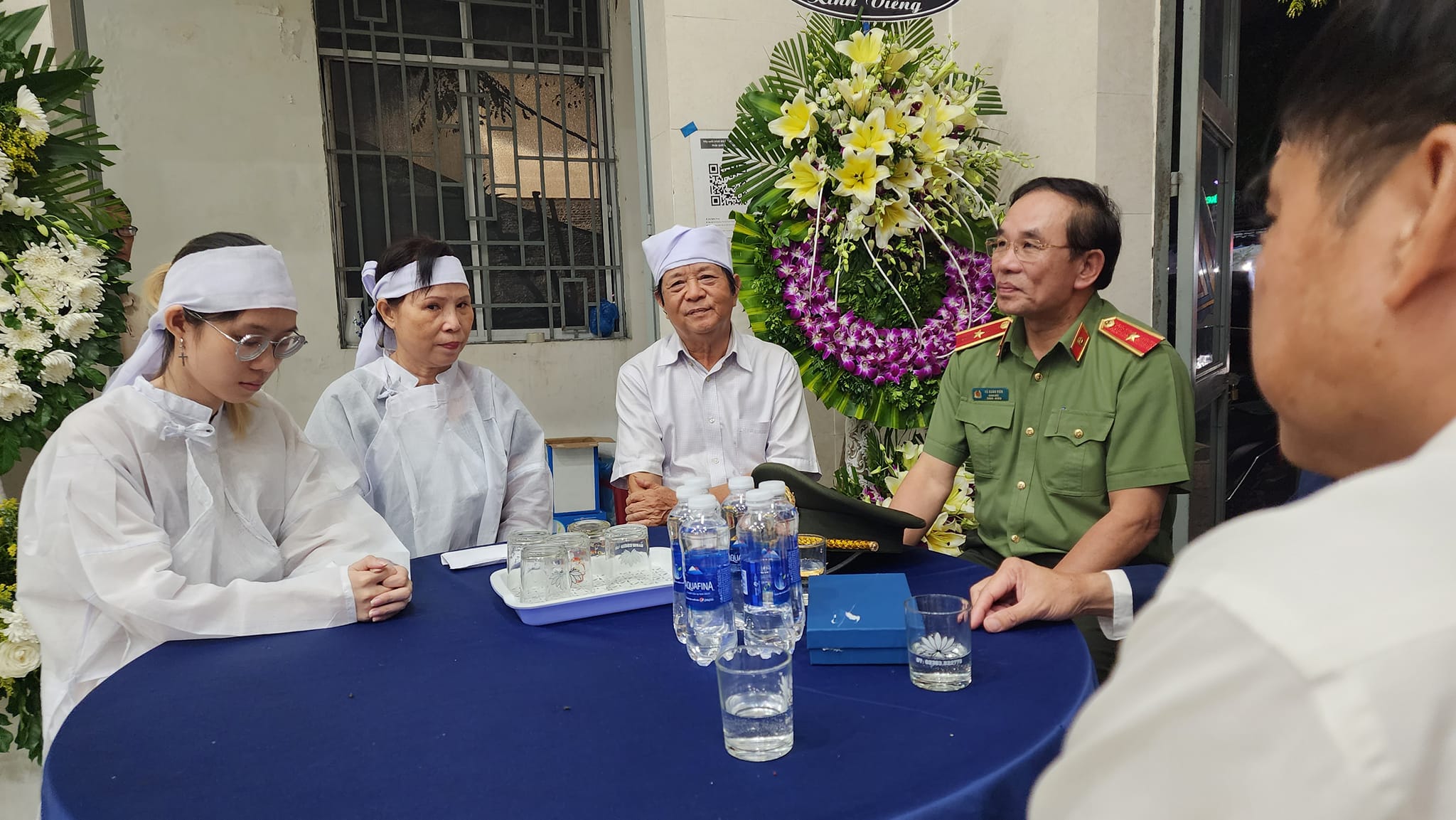 Hồ sơ điều tra - Tình tiết mới vụ người bảo vệ bị kẻ cướp ngân hàng đâm tử vong (Hình 2).