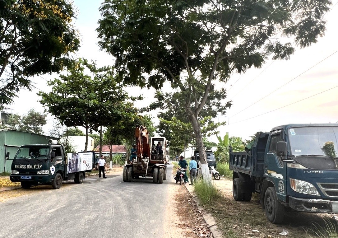 Môi trường - Đà Nẵng: Hàng loạt bãi tập kết rác xà bần không phép ở khu đô thị