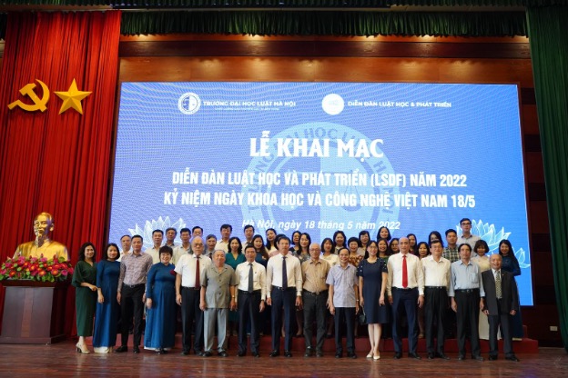 Giáo dục - Đại học Luật Hà Nội trở thành trường trọng điểm đào tạo cán bộ về pháp luật (Hình 2).