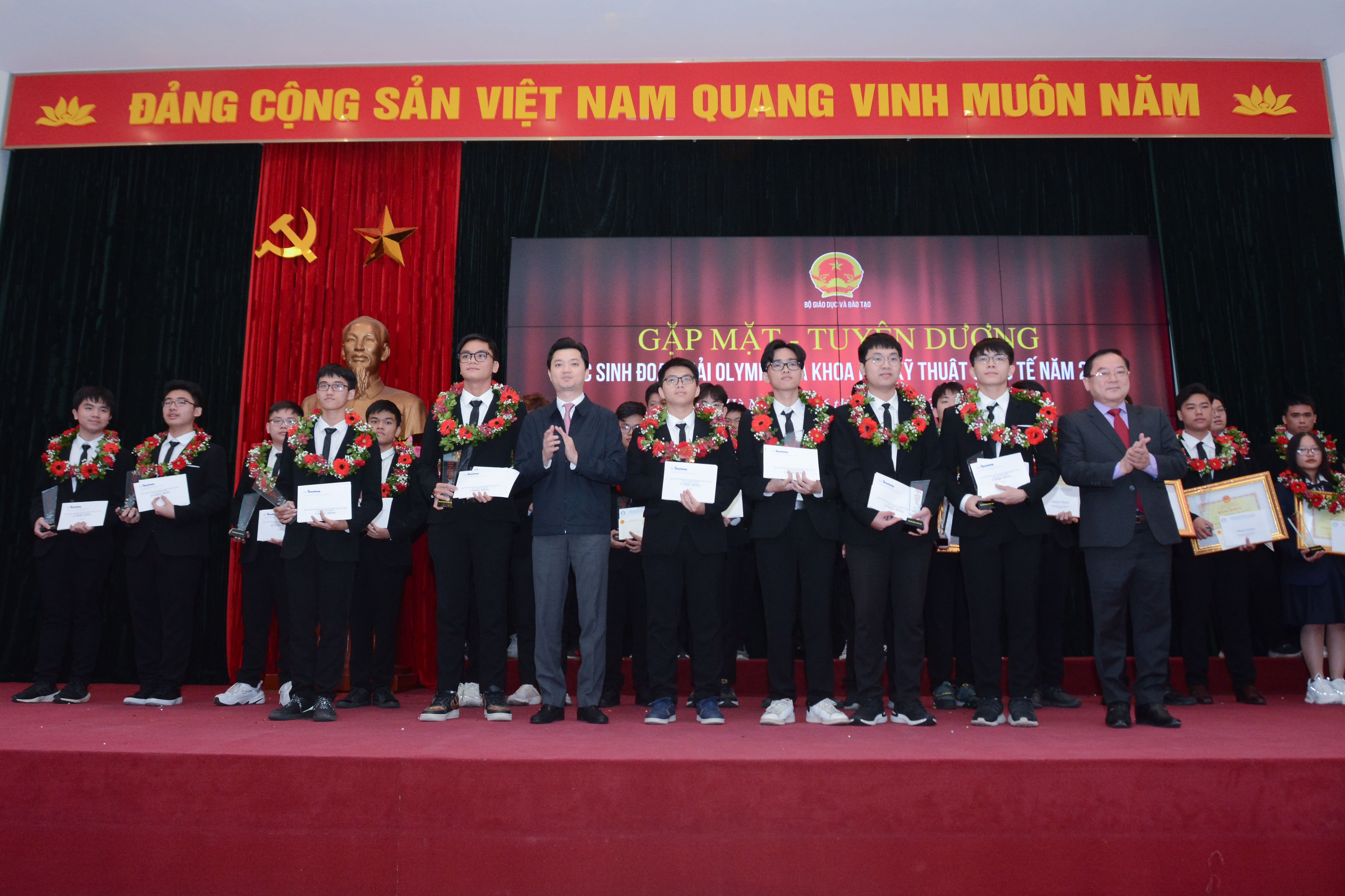 Giáo dục - Năm 2022: 100% học sinh Việt Nam tham gia Olympic quốc tế đều đạt giải (Hình 2).