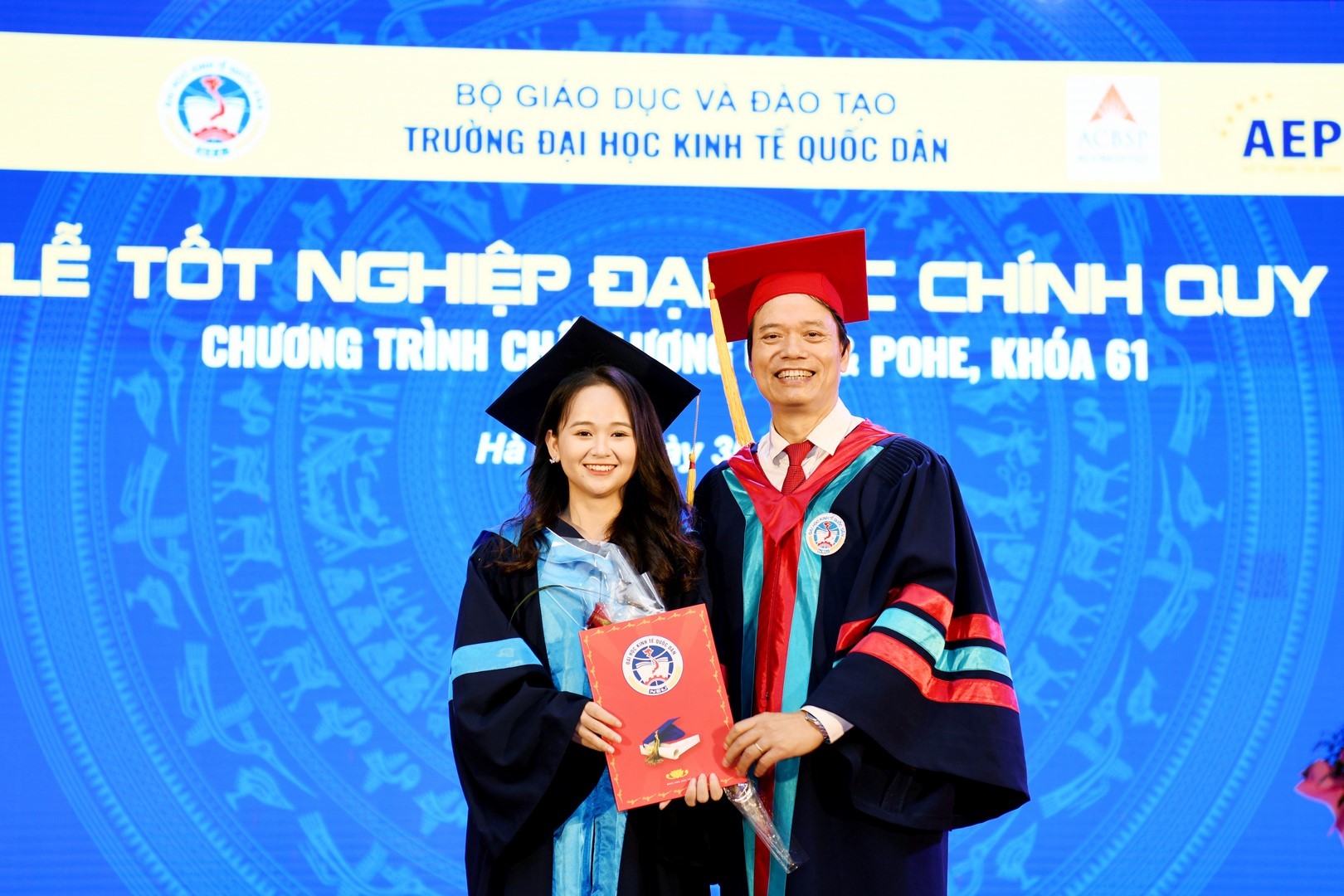 Giáo dục - Thành tích ấn tượng của các tân cử nhân Đại học Kinh tế Quốc dân