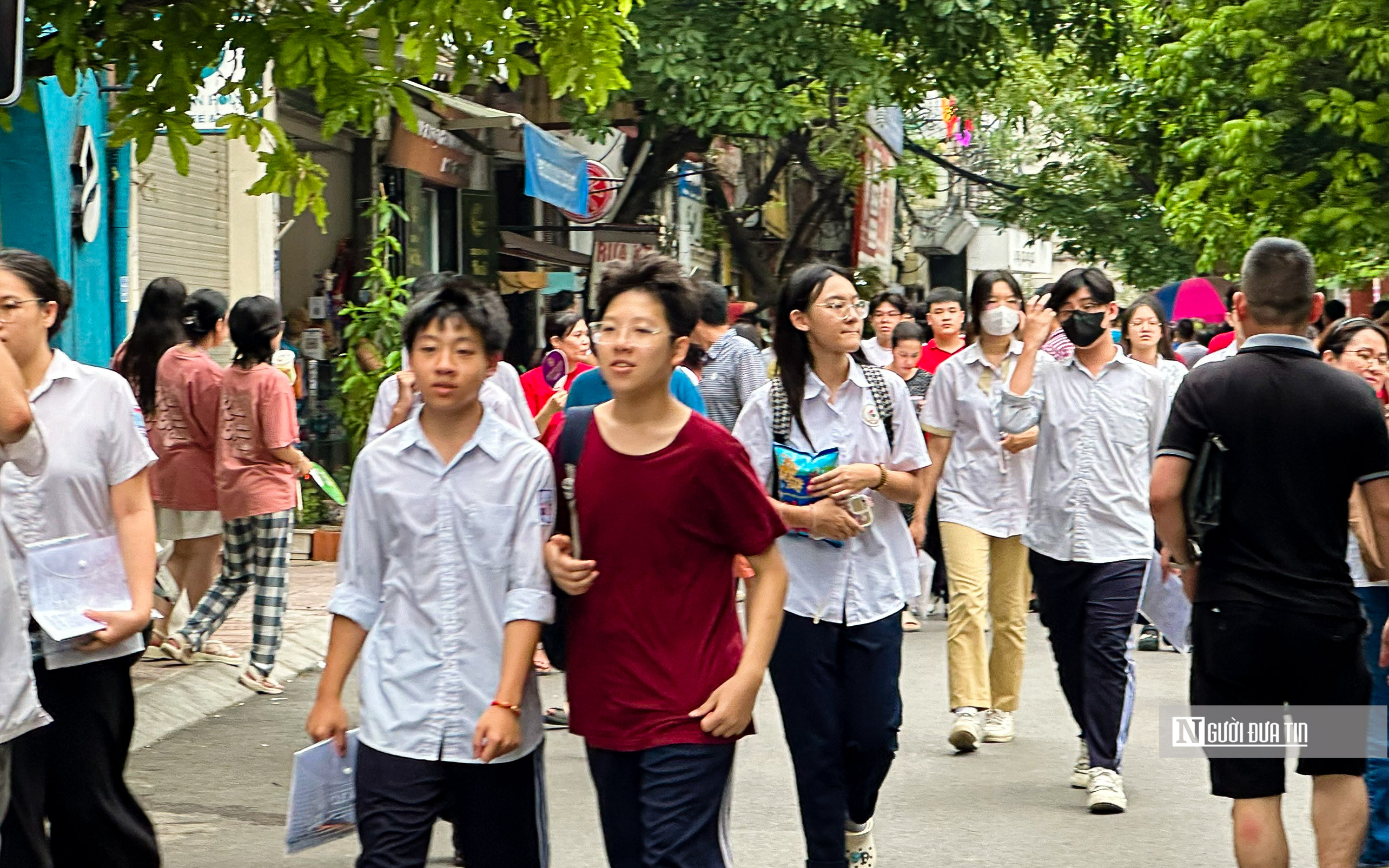 Giáo dục - Hà Nội: Đề thi tiếng Anh dài, từ vựng lạ, gây khó cho thí sinh