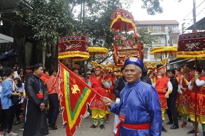 Đây là kiệu Bát Cống rước ông Thân Công Tài.
