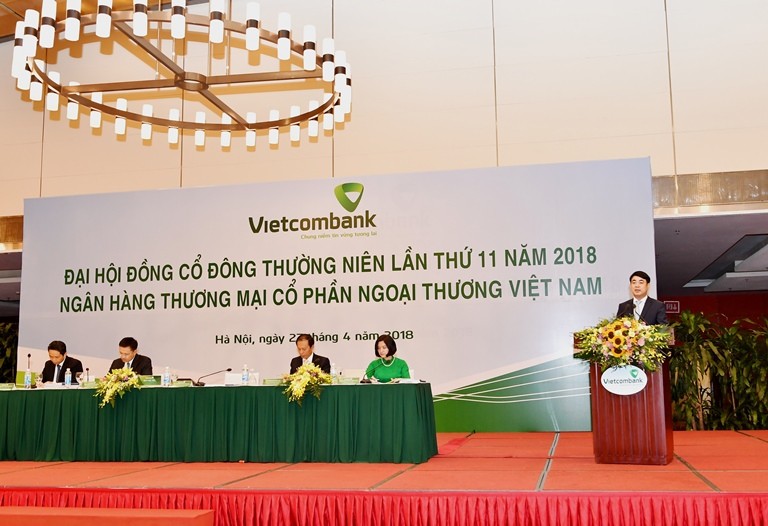 Vietcombank: Tại sao lợi nhuận liên tục phá đỉnh, cổ tức lại lao dốc?