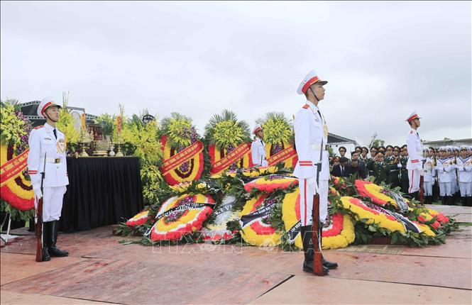 Trong ảnh: Mộ Chủ tịch nước Trần Đại Quang tại quê hương - xã Quang Thiện, huyện Kim Sơn, tỉnh Ninh Bình. Ảnh: Nhan Sáng - TTXVN