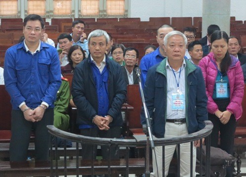 Hồ sơ điều tra - Phùng Ngọc Khánh và nhiều bị can bị khởi tố vì lừa đảo hàng trăm tỉ đồng (Hình 2).