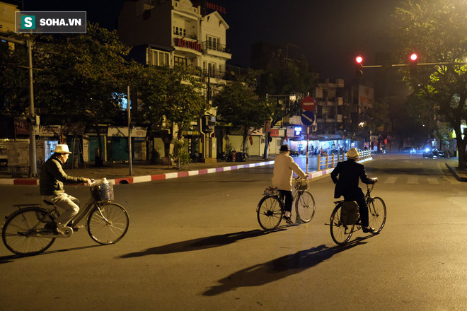 Dân sinh - Hà Nội, TP. HCM  sáng mùng 1 Tết vắng vẻ hiếm thấy