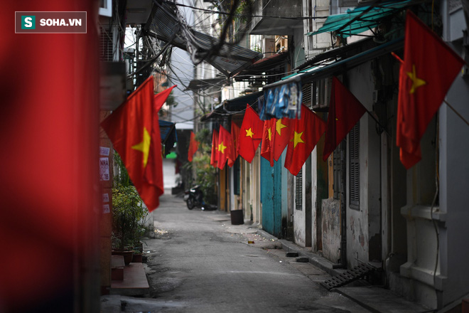 Dân sinh - Hà Nội, TP. HCM  sáng mùng 1 Tết vắng vẻ hiếm thấy (Hình 4).