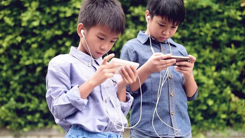 Gia đình - Làm gì khi con bạn 'nghiện smartphone' ? (Hình 3).