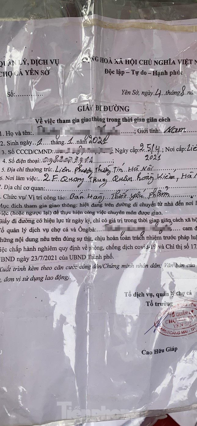 An ninh - Hình sự - Hà Nội: Phát hiện giấy đi đường của người bán cá “8 tháng tuổi”