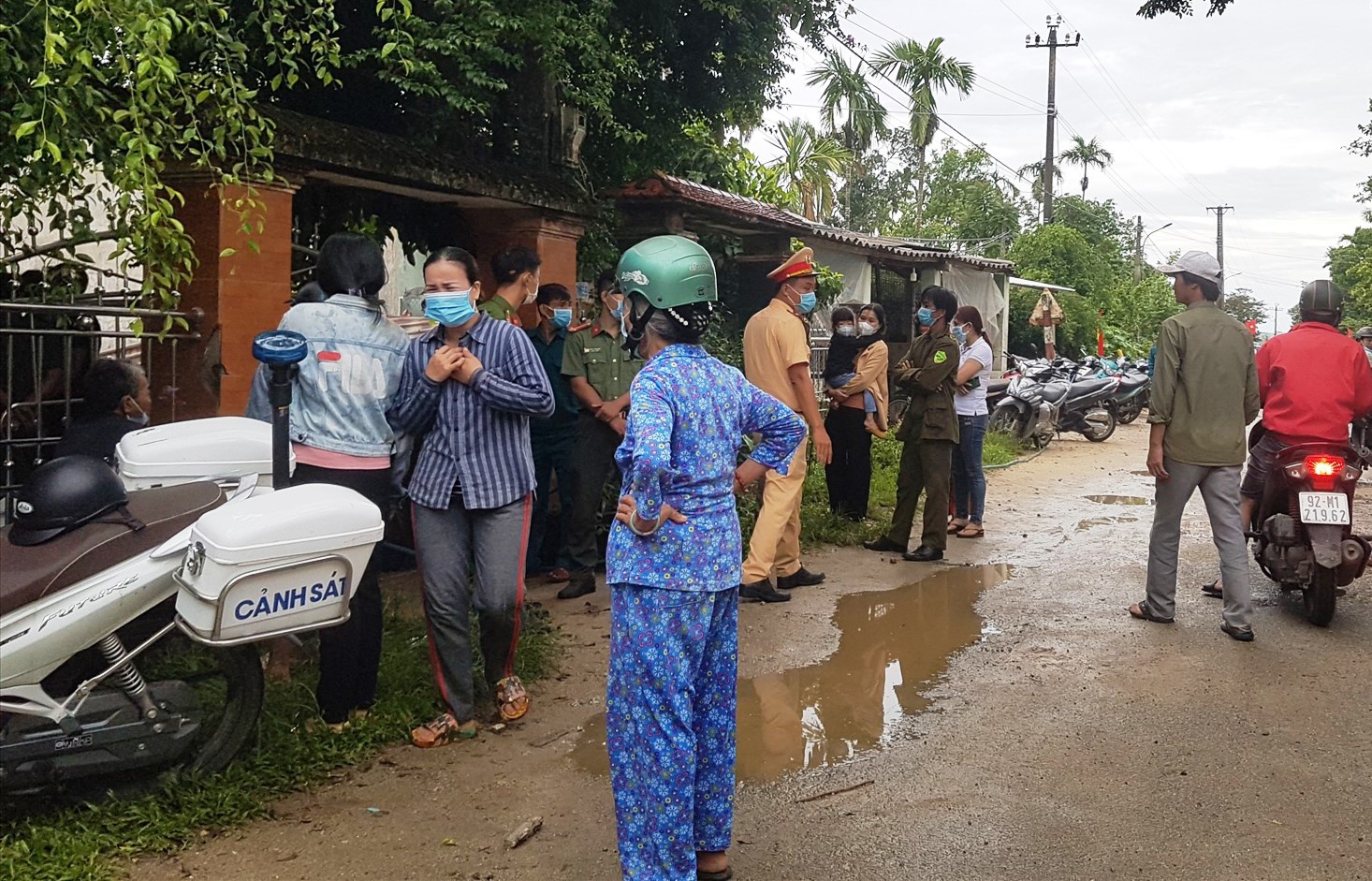 An ninh - Hình sự - Quảng Nam: Điều tra nguyên nhân 2 vợ chồng tử vong sau tiếng nổ lớn 