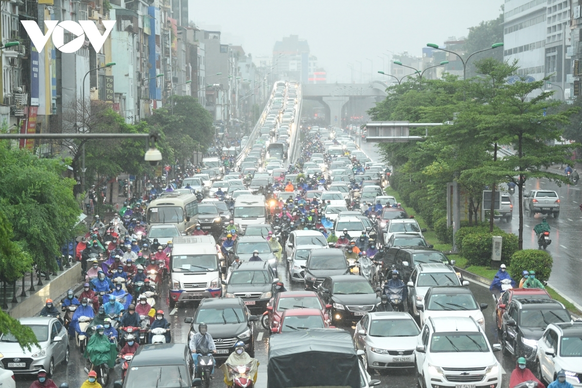 Chính sách - Hà Nội dự kiến thu phí ô tô vào nội đô: Có giải được bài toán tắc đường? 