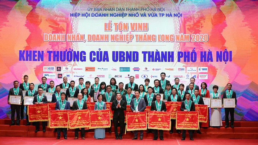 Kinh tế - Hà Nội tôn vinh gần 200 doanh nghiệp “vượt bão” Covid-19