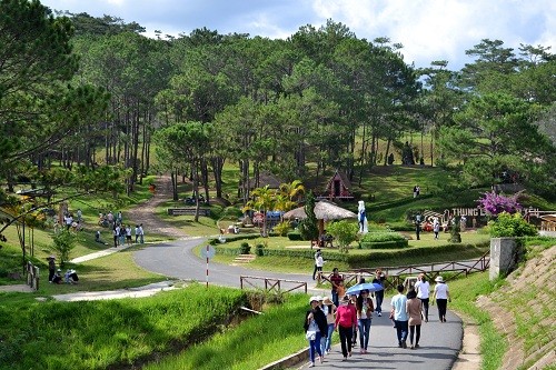 Kinh tế vĩ mô - Du lịch Lâm Đồng khởi sắc trong dịp Tết, hướng đến mục tiêu 5 triệu du khách năm 2022 (Hình 2).