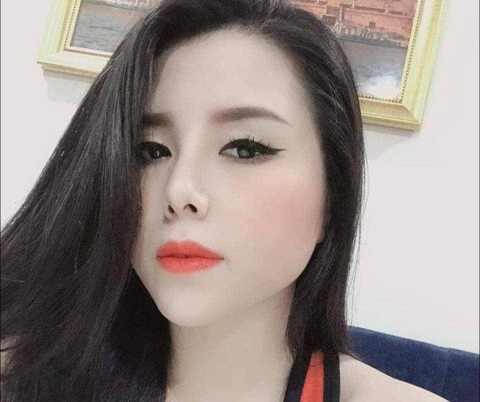 An ninh - Hình sự - Bắt hotgirl livestream bán 'nước nho ma túy' 