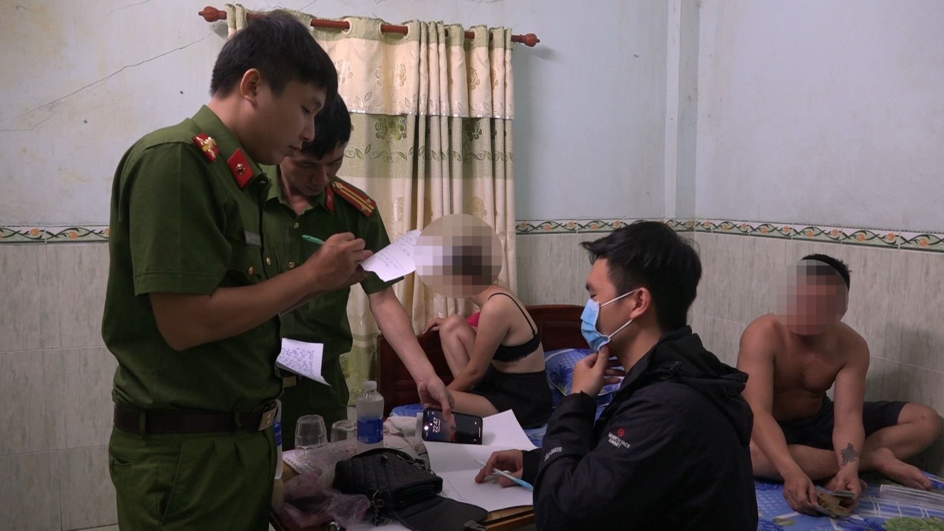 An ninh - Hình sự - Triệt phá nhiều đường dây môi giới, chứa mại dâm ở Bình Định (Hình 2).