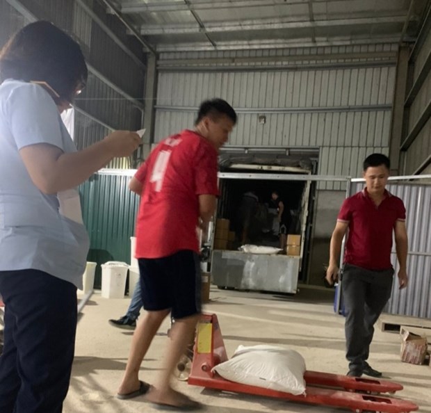 An ninh - Hình sự - Phát hiện cơ sở sản xuất thuốc tây trái phép tại Hà Nội