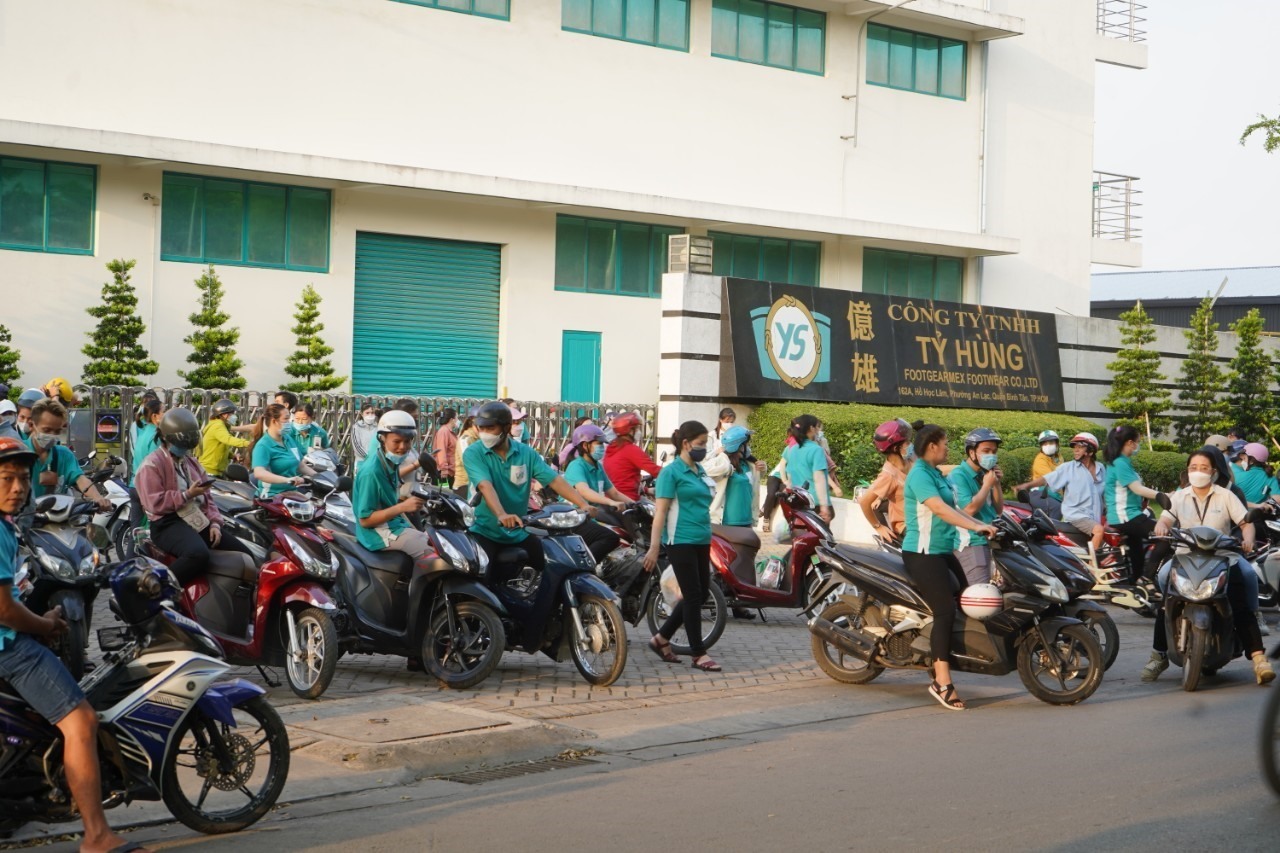 Tài chính - Ngân hàng - Hàng chục nghìn lao động bị mất việc, cắt giảm giờ làm và các giải pháp  hỗ trợ  (Hình 2).