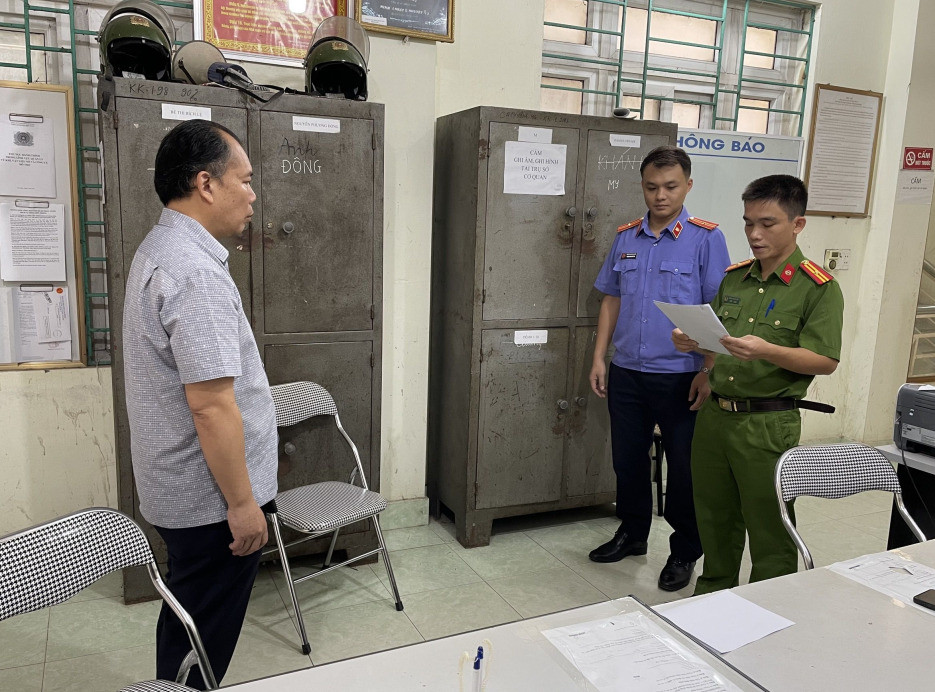 An ninh - Hình sự - Khởi tố Giám đốc và Phó Giám đốc Trung tâm sát hạch lái xe