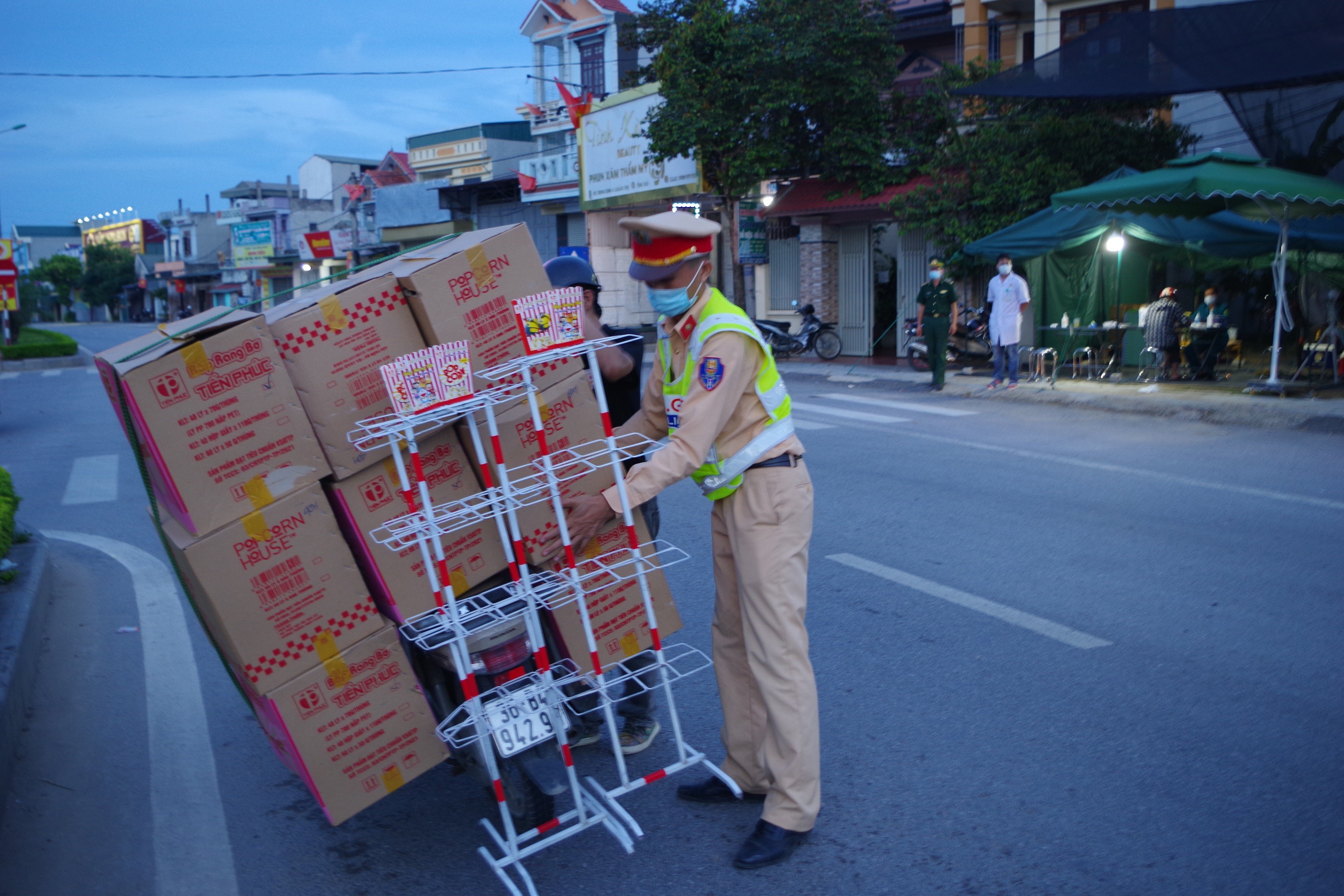 Sự kiện - Sầm Sơn nỗ lực vừa chống dịch vừa phát triển kinh tế một cách an toàn (Hình 2).