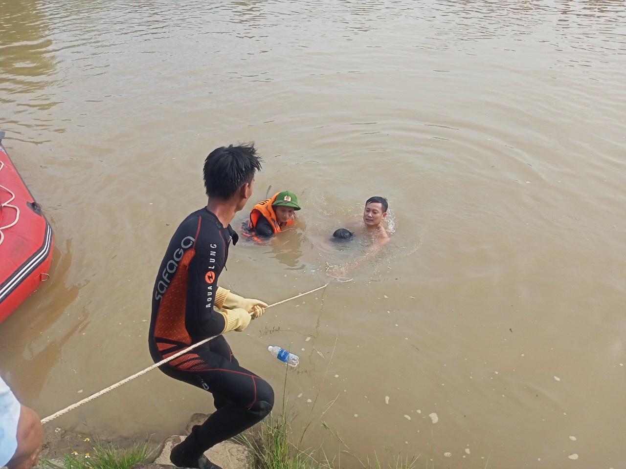 Dân sinh - Thanh Hóa: Tìm thấy thi thể thứ 2 mất tích khi tắm sông Nông Giang 