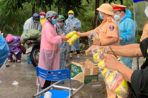 Dân sinh - Thanh Hóa: Người về quê phải được sự đồng ý của chính quyền nơi đi và nơi đến  (Hình 2).