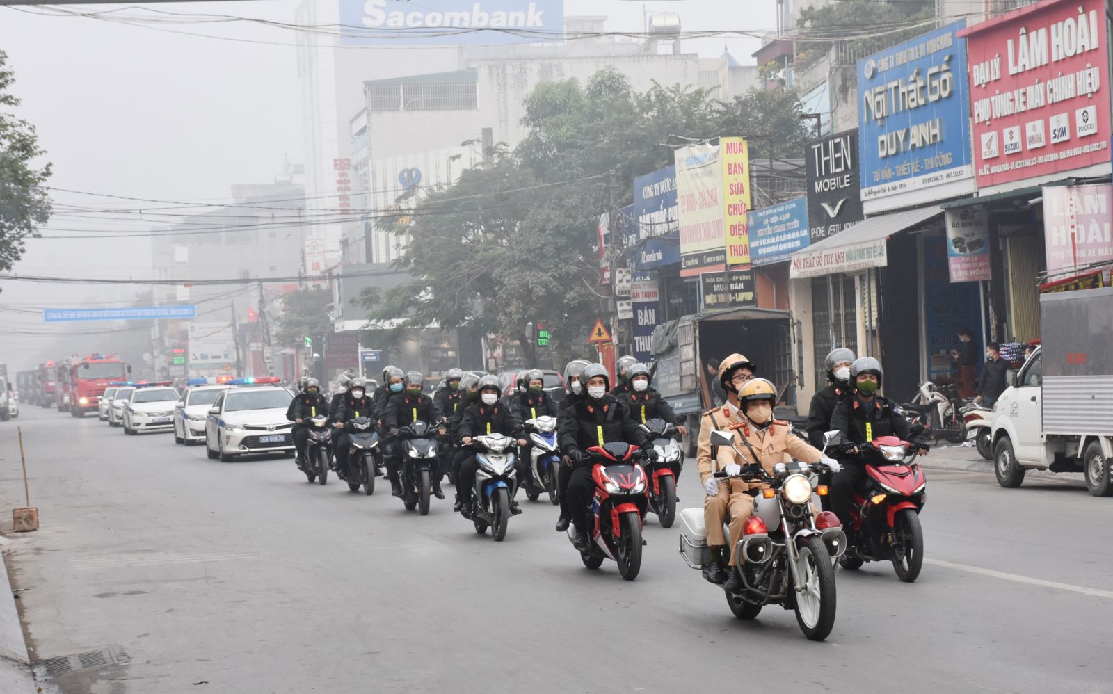 Công an tỉnh Đồng Nai ra quân thực hiện cao điểm bảo đảm trật tự, an toàn giao thông.   - Ảnh 8.