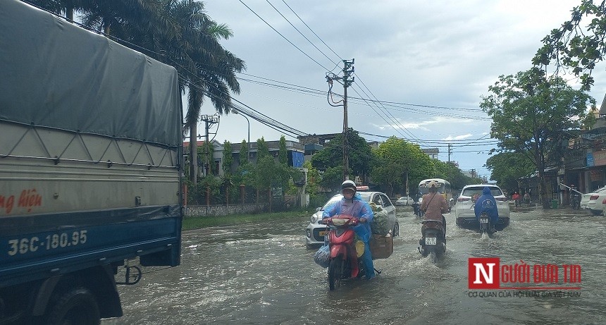 Dân sinh - Lý giải nguyên nhân cây đổ, nước ngập tại Tp.Thanh Hóa