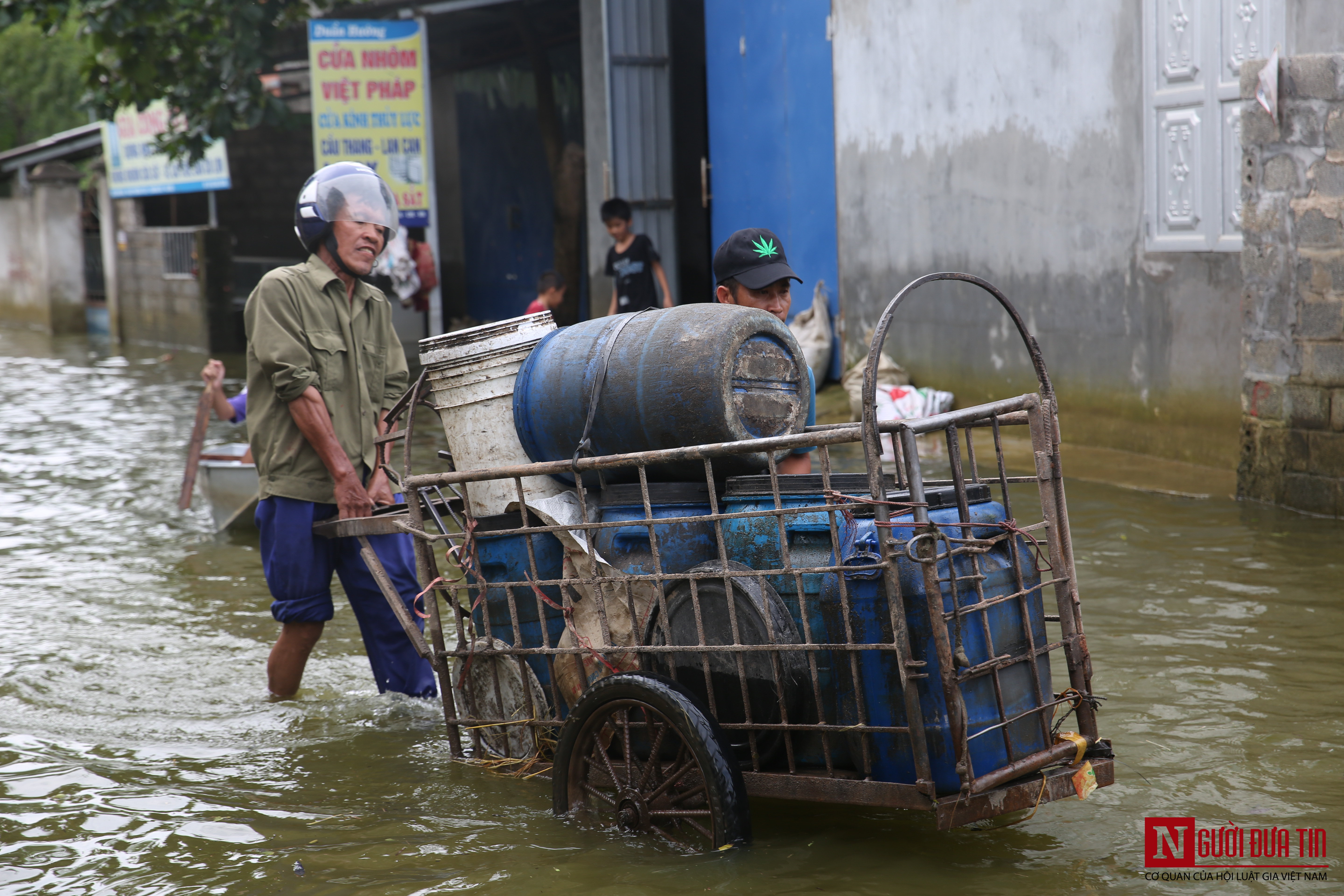 Xã hội - Lênh đênh thuyền thúng giữa lòng Chương Mỹ (Hình 18).