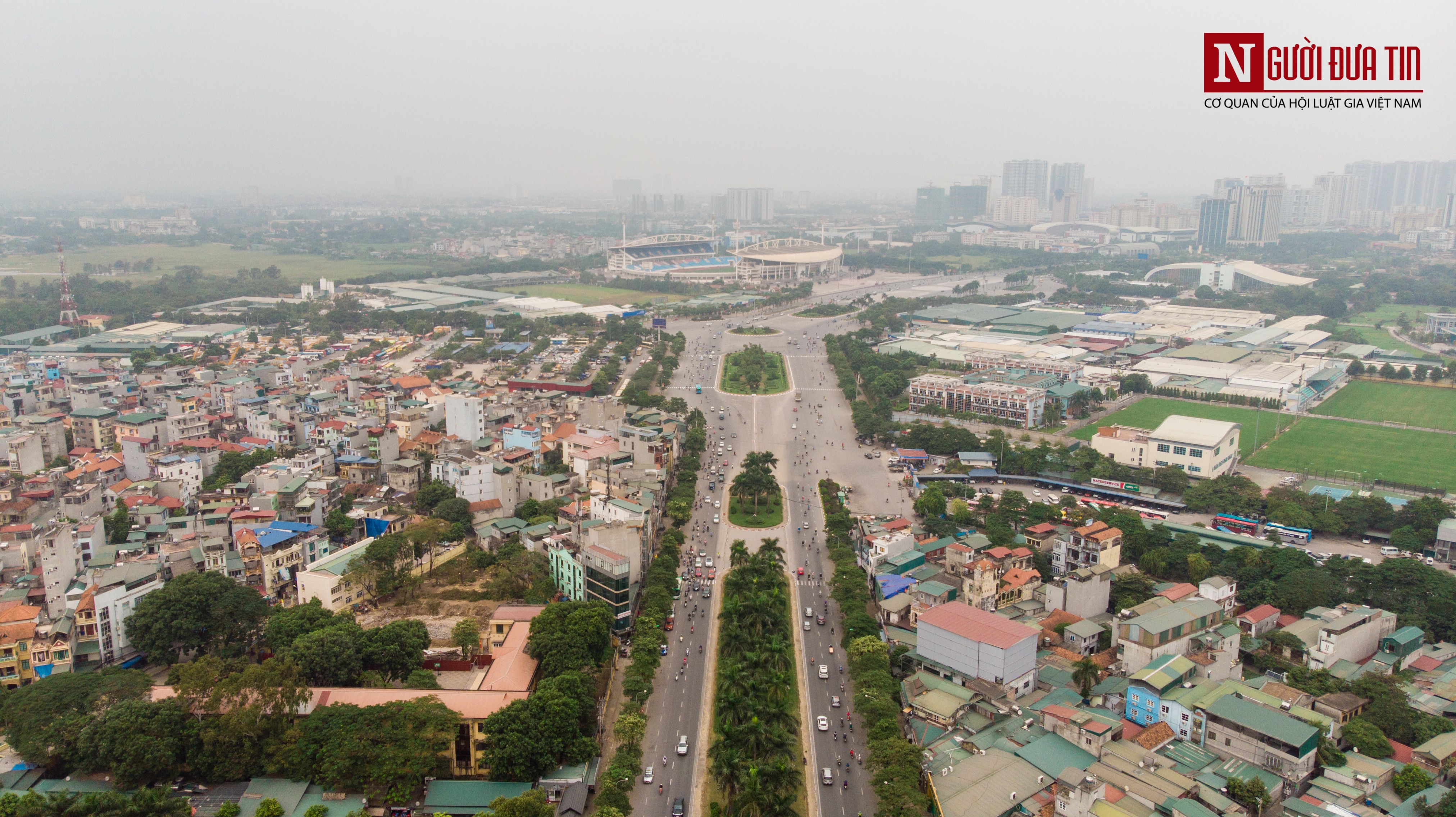 Đường đua F1 Hà Nội có chiều dài 5.565km được thiết kế bởi tập đoàn Tilke của Đức. Đường Lê Quang Đạo (quận Nam Từ Liêm) gồm 2 làn đường rộng 60-100 m, dài 2 km kéo dài từ cửa sân vận động Quốc gia Mỹ Đình (cuối đường Lê Đức Thọ) đến ngã ba Láng - Hòa Lạc.