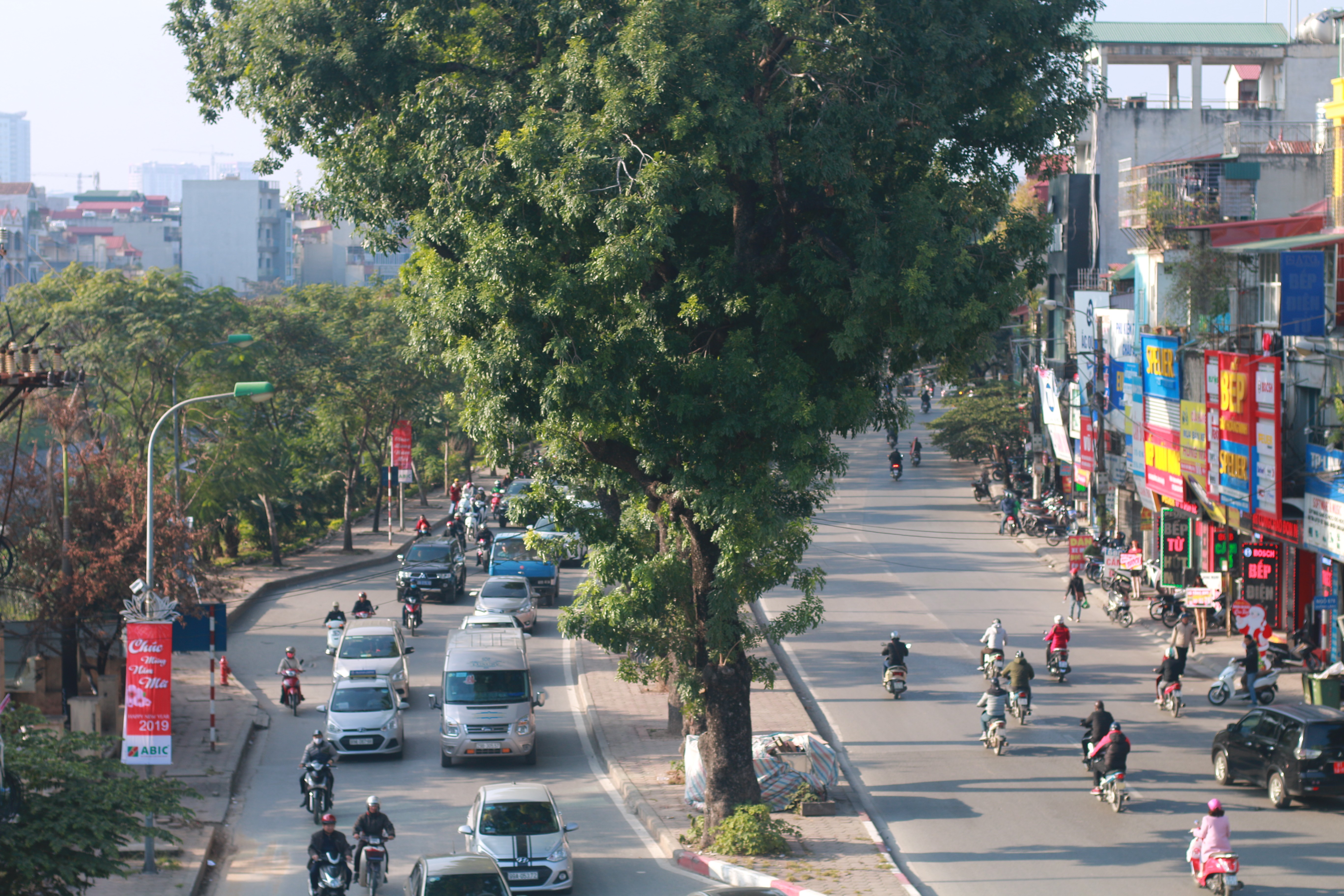 Tin nhanh - Hà Nội: Xuyên đêm cắt xén vỉa hè (Hình 7).