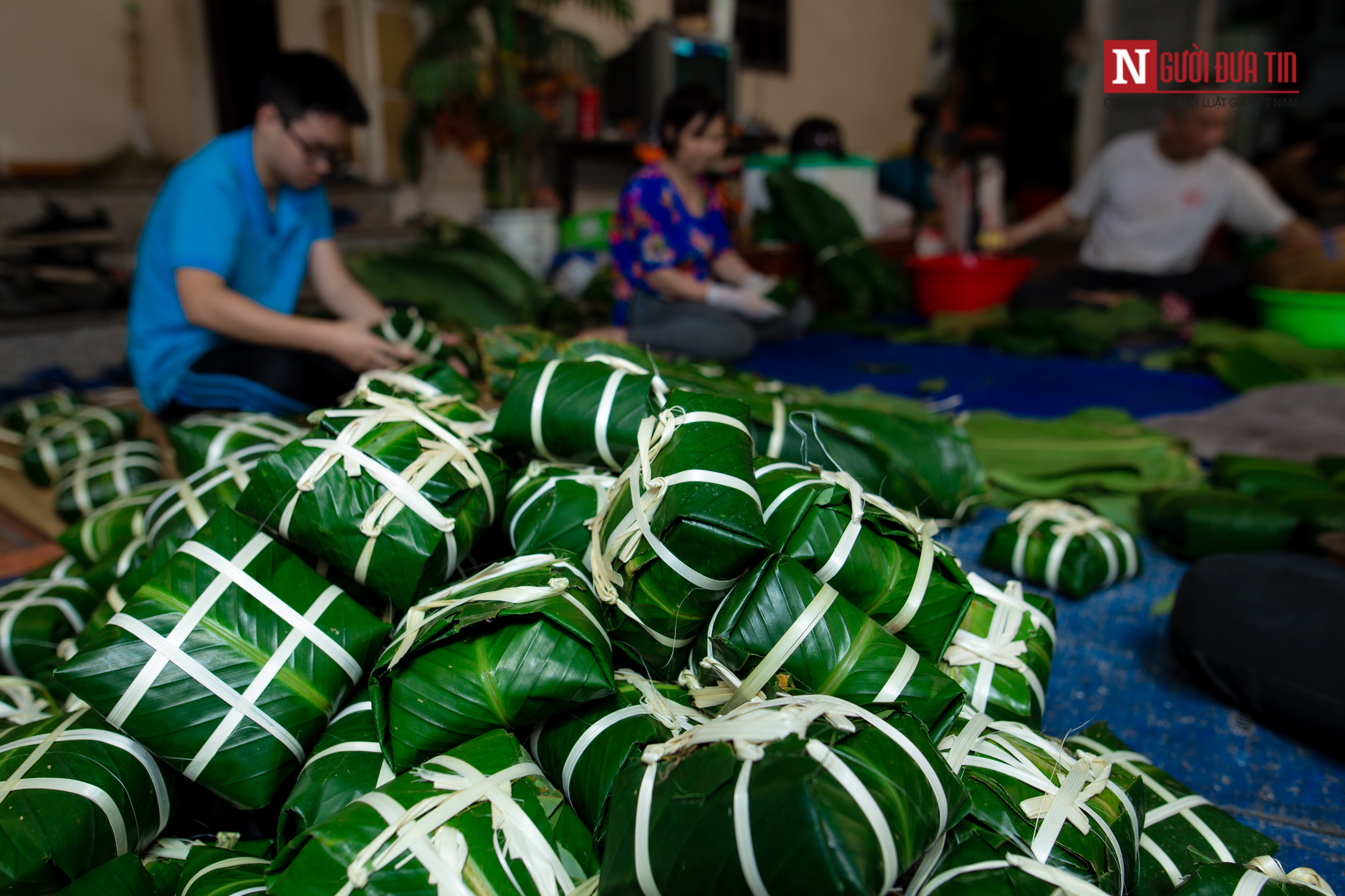 Dân sinh - Làng nghề bánh chưng hối hả ngày cận tết (Hình 12).